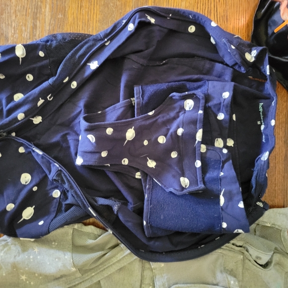 2 Happiest Baby Swaddles - Picture 4 of 4